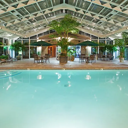 Best Western Okemos/East Lansing Hotel & Suites